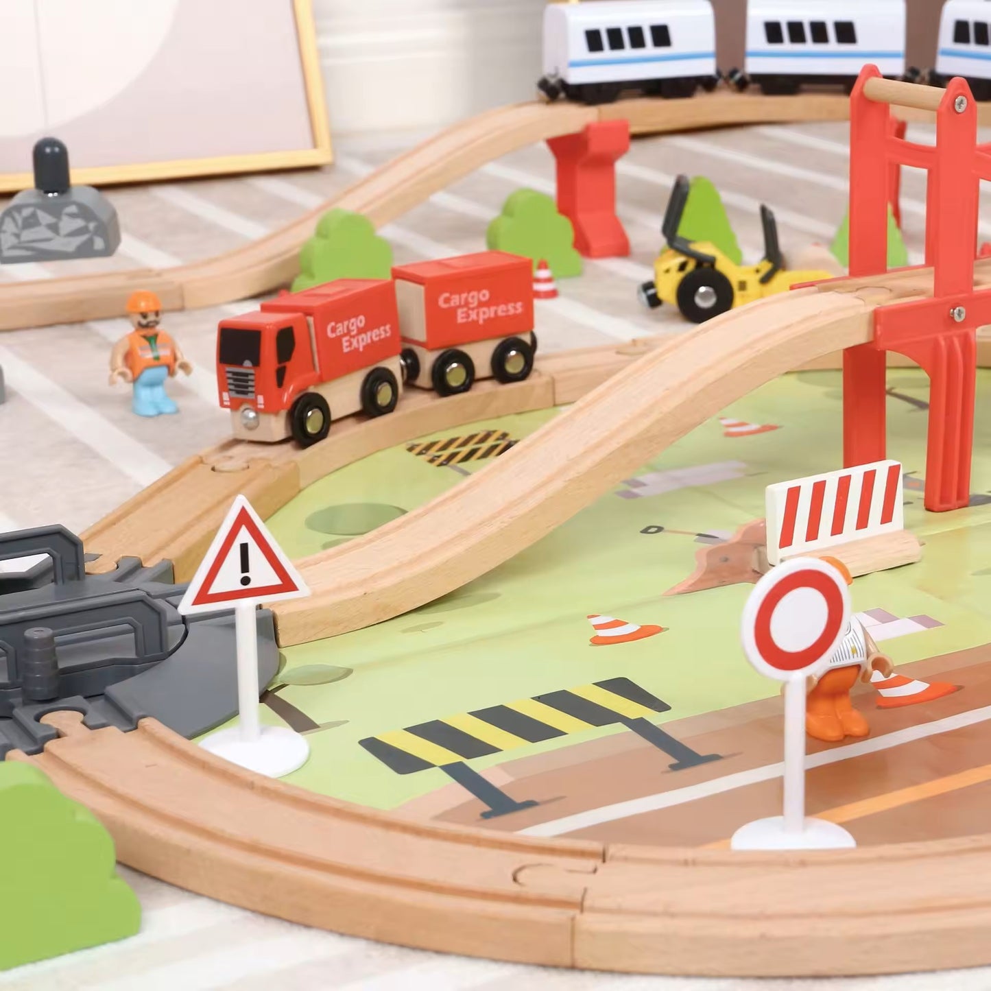 Wudly - Wooden Train Tracks Set Toys, Train Toys with All-Wood Double Sided Train Tracks, Toy Trains for Kids, Toddler Boys and Girls for 3+ Years Child,100 pcs Set, Child Safe Certified, Multi Colors